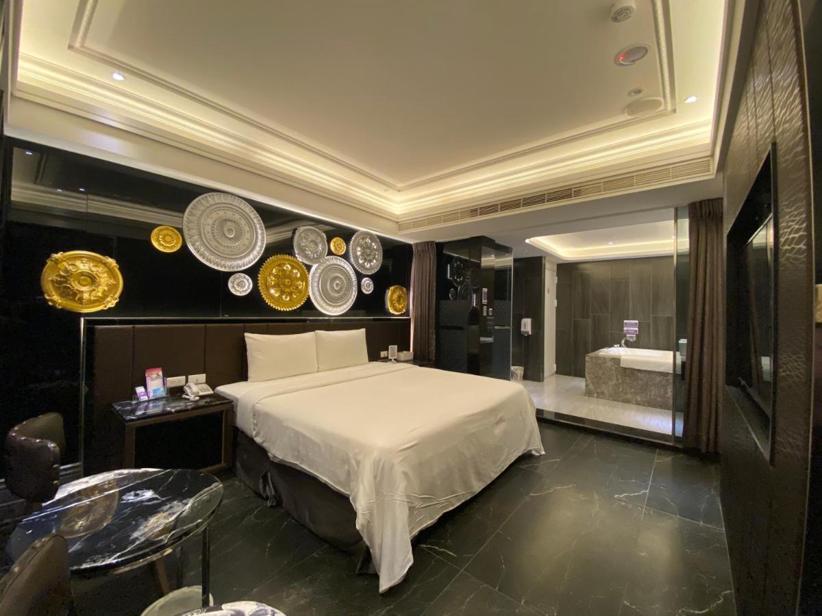 Ouge Motel - Fengshan เกาสง ภายนอก รูปภาพ