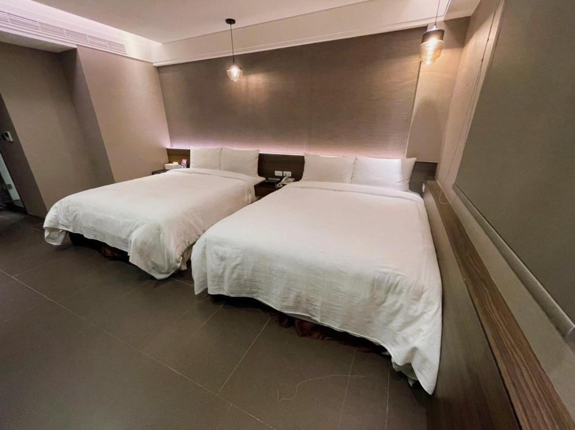 Ouge Motel - Fengshan เกาสง ภายนอก รูปภาพ