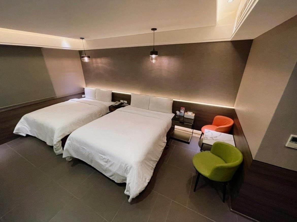 Ouge Motel - Fengshan เกาสง ภายนอก รูปภาพ
