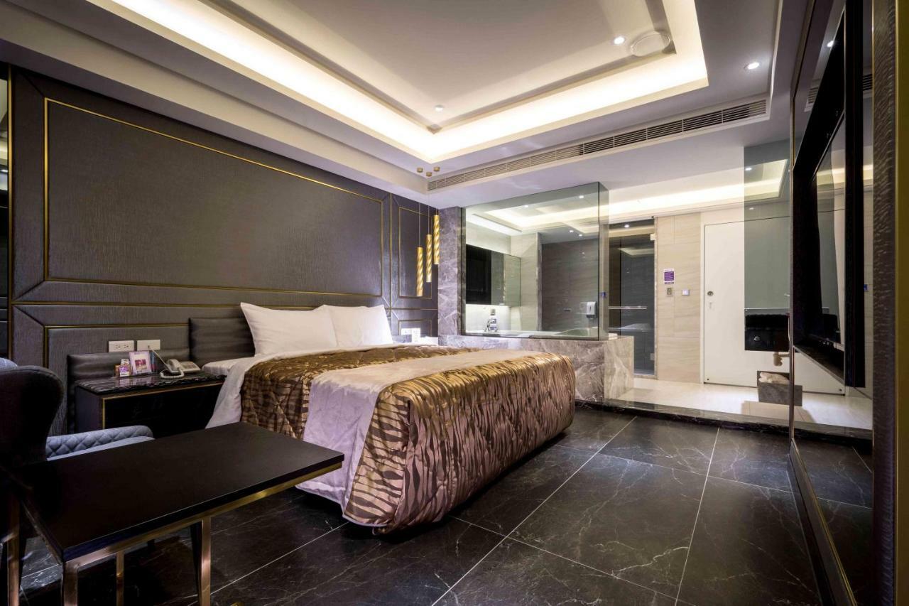 Ouge Motel - Fengshan เกาสง ภายนอก รูปภาพ