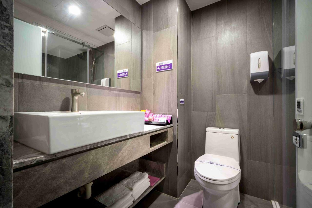 Ouge Motel - Fengshan เกาสง ภายนอก รูปภาพ