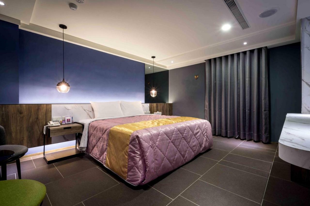 Ouge Motel - Fengshan เกาสง ภายนอก รูปภาพ