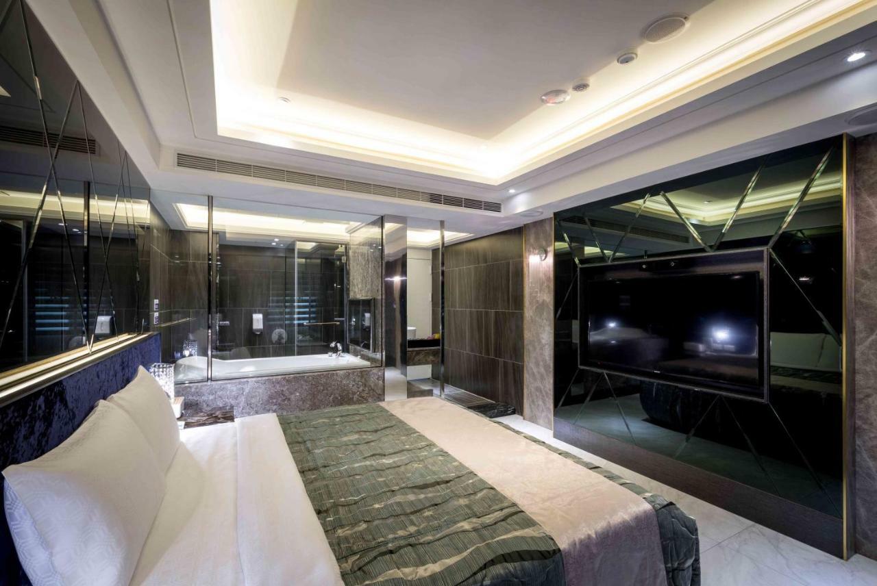 Ouge Motel - Fengshan เกาสง ภายนอก รูปภาพ