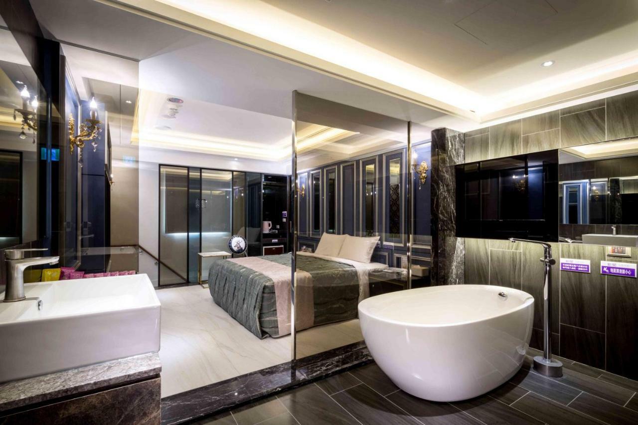 Ouge Motel - Fengshan เกาสง ภายนอก รูปภาพ