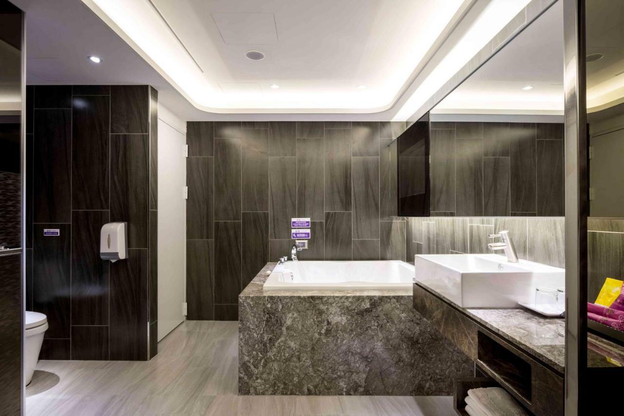 Ouge Motel - Fengshan เกาสง ภายนอก รูปภาพ